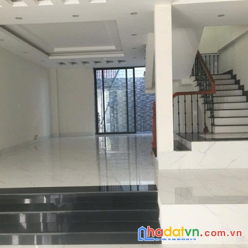 Cho thuê tòa nhà vp vừa ở vừa cho thuê lô góc 120m2 trâu quỳ/gia lâm 5 tầng đường 22m
