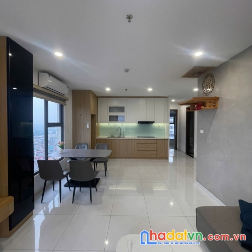 Cho thuê tòa nhà vp vừa ở vừa cho thuê lô góc 120m2 trâu quỳ/gia lâm 5 tầng đường 22m