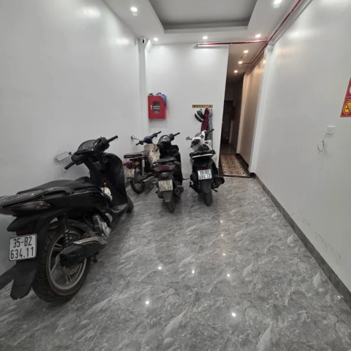Bán nhà tam khương. đống đa. 6 tầng thang máy. ô tô. dt 39m2. mt 3.2m. giá 15.8 tỷ