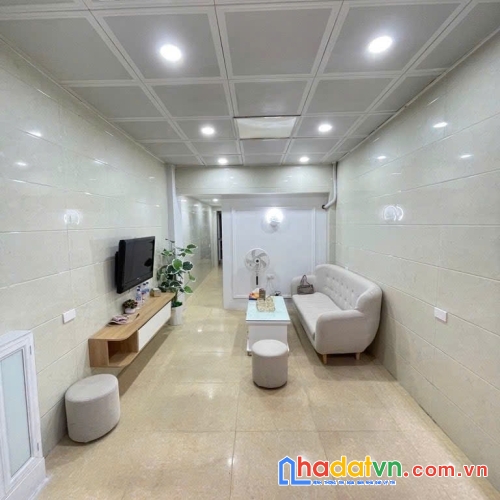 Bán căn hộ tập thể tầng 1 giá 3,2 tỷ, sổ đỏ chính chủ