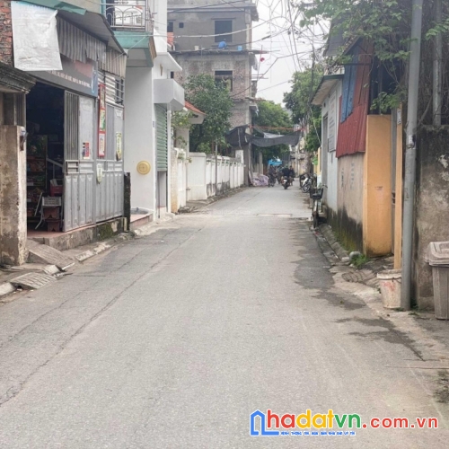 Bán đất trung tâm trâu quỳ 70m2 2 mặt thoáng đường oto rẻ nhất chỉ 7.2 tỷ,sđcc