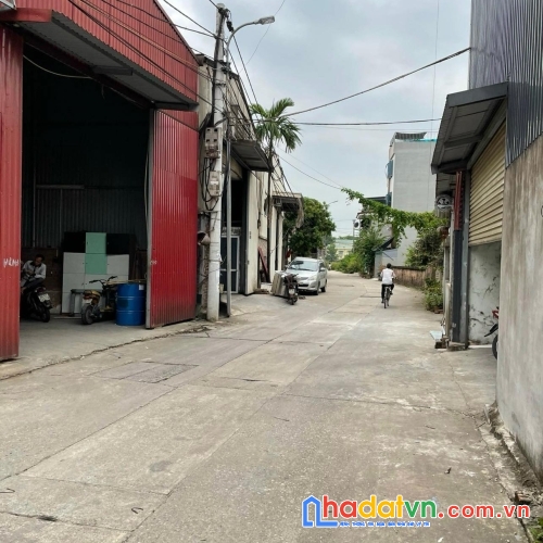 Bán đất trung tâm trâu quỳ 70m2 2 mặt thoáng đường oto rẻ nhất chỉ 7.2 tỷ,sđcc