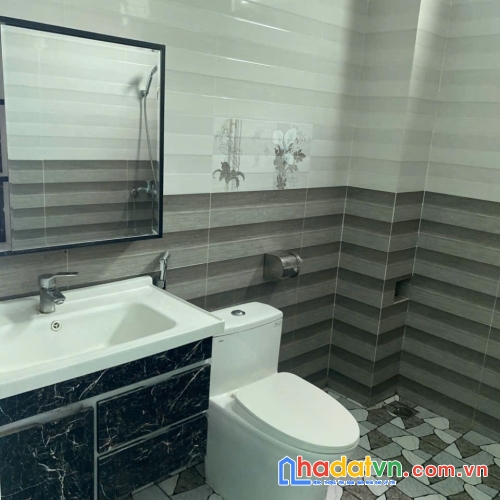 Bán nhà 1 trệt 1 lầu kiên cố hẻm ql20, ninh gia, đức trọng cũ, lâm đồng