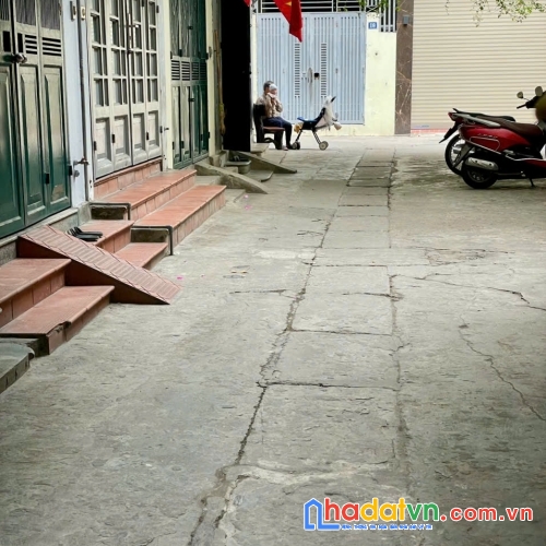 Bán nhà phân lô, ô tô đỗ ở phố lò đúc