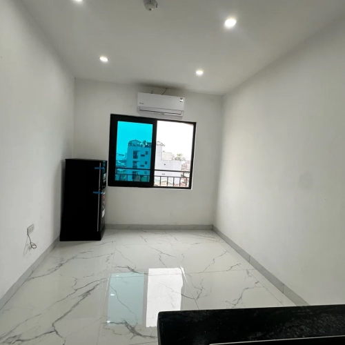 Bán nhà hào nam. đống đa. 8 tầng thang máy. dt 70m2. mt 5.8m. giá 24.4 tỷ.