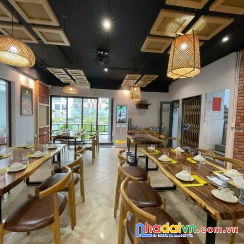 Bán nhà mặt phố trần kim xuyến. cầu giấy. ô tô. vỉa hè. dt 153m2. mt 8.7m. giá 115 tỷ.