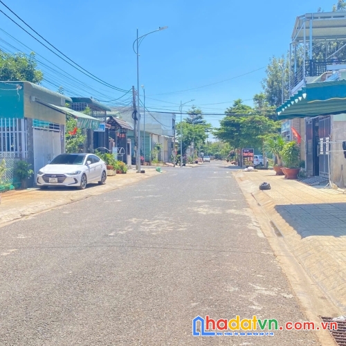 Bán đất lô 90, mặt tiền lê lai, trung tâm đức trọng, lâm đồng

