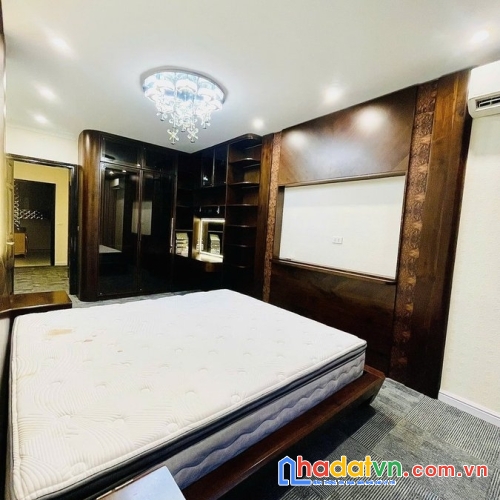 Bán nhà mặt phố mai anh tuấn. đống đa. thang máy. ô tô. vỉa hè. dt 43m2. giá 29.8 tỷ