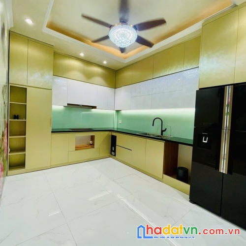Bán nhà mặt phố mai anh tuấn. đống đa. thang máy. ô tô. vỉa hè. dt 43m2. giá 29.8 tỷ