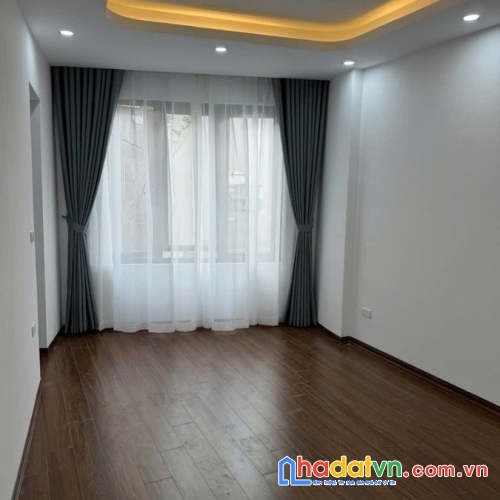 Bán nhà chợ khâm thiên. đống đa. 6 tầng thang máy. lô góc. dt 32m2. mt 3.8m. giá 9.87 tỷ.