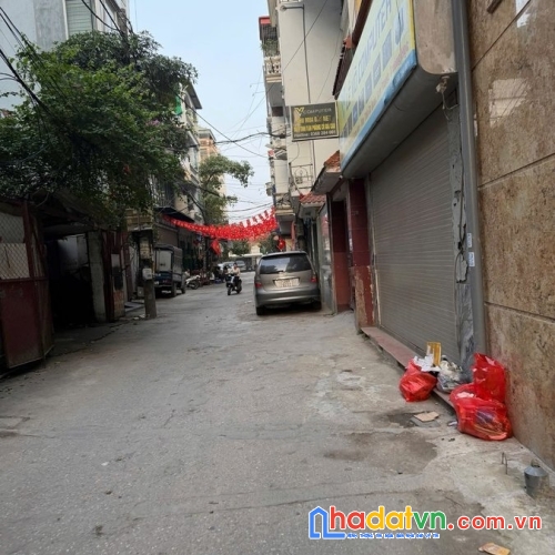 Bán nhà giải phóng. hoàng mai. 7 tầng thang máy. ô tô. dt 76m2. mt 4.1m. giá 25.6 tỷ