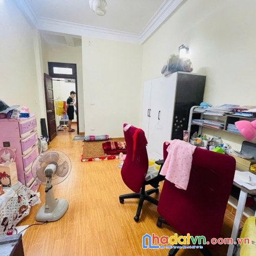 Bán nhà vạn phúc. ba đình. ô tô. dt 30m2. mt 3.5m. 4 tầng. giá 10.4 tỷ.