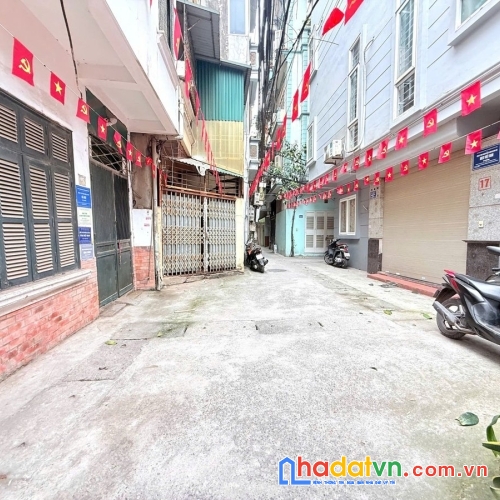 Bán nhà vạn phúc. ba đình. ô tô. dt 30m2. mt 3.5m. 4 tầng. giá 10.4 tỷ.