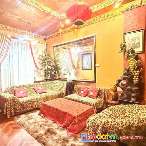 Bán nhà trần quốc hoàn. cầu giấy. ô tô. vỉa hè. dt 50m2. mt 4.2m. 6 tầng. giá 21.9 tỷ.