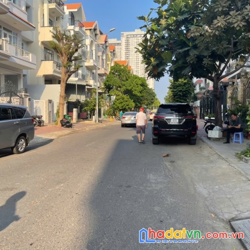 Biệt thự 7.5x20m tại khu đô thị him lam kênh tẻ, quận 7,  tl