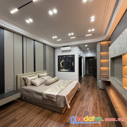 Bán nhà bồ đề 15 tỷ, 50m2 x 6 tầng thang máy, ô tô tránh
