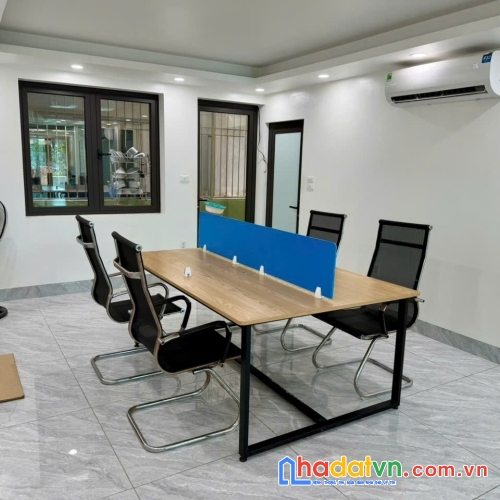 Cho thuê nhà 2 tầng làm văn phòng, khu đấu giá 31ha trâu quỳ,gia lâm 90m2 đường 15m