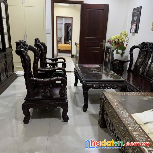 Cần bán gấp nhà mặt tiền dt 4m x 13.5 (nở hậu 4m50)