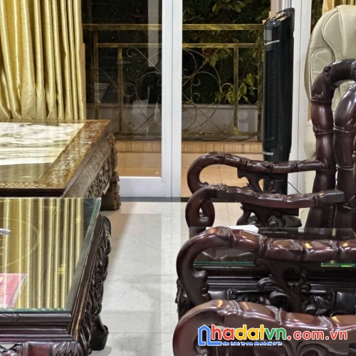 Cần bán gấp nhà mặt tiền dt 4m x 13.5 (nở hậu 4m50)