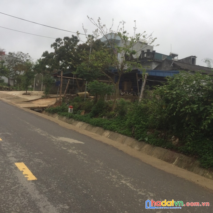 Bán đất nền mộc châu phiêng luông dt 1054m 400m thổ cư 20m mặt đường ql43 
