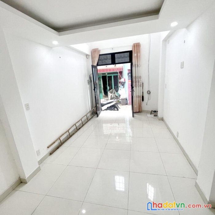 Bán nhà 3 lầu góc 2 mặt hẻm âu dương lân phường 3 quận 8