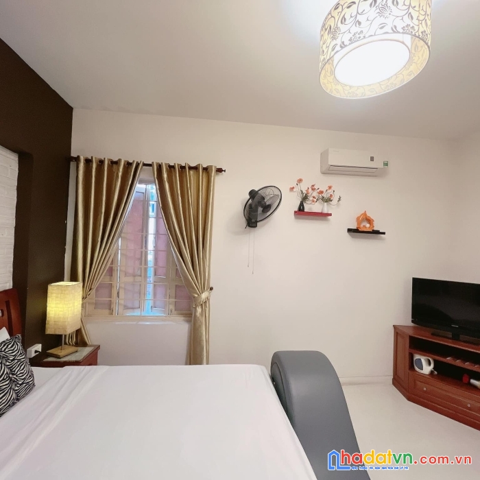 Nhà phân lô trần quốc hoàn - cầu giấy- 55m, mt 5 m – 14.5 tỷ. 