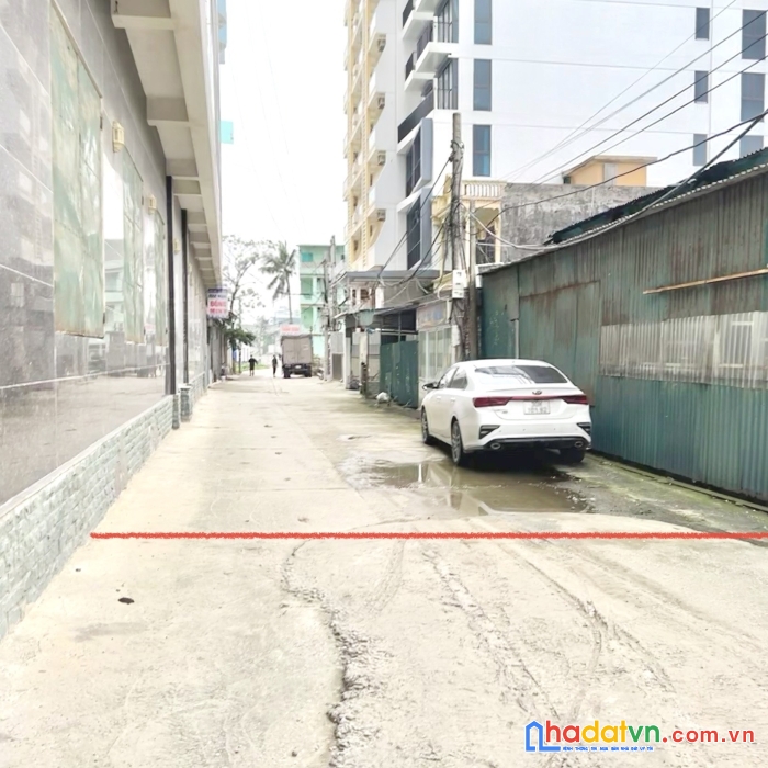 Bán lô đất dt 232m2, mt 8m, đường ô tô chạy, cách mặt biển 50m, giá chỉ 68tr/m2 