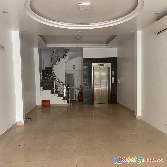 Nhà mặt phố nguyễn hoàng – kinh doanh – thang máy-  80m, mt 4.7 m – 6 tầng– 31.5 tỷ.