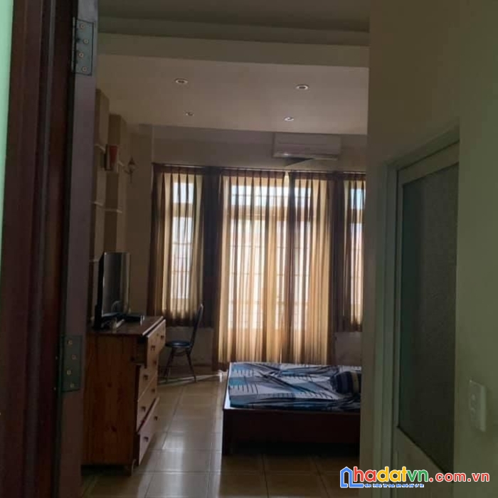 Bán nhà 3 tầng, hxh, dt 80m2, còn đẹp, giá rẻ chỉ 5.4 tỷ.