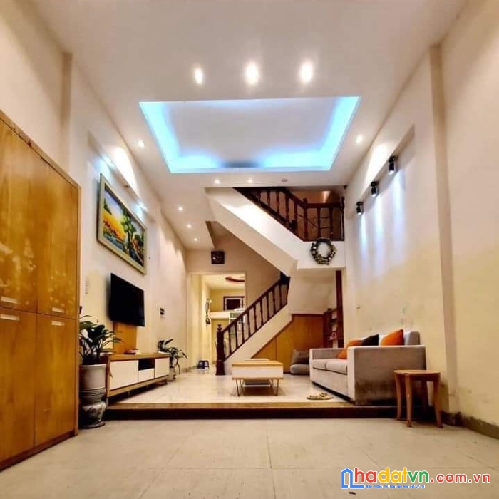 Bán gấp nhà tại phố vũ tông phan, 63m2x4t, mt 6.3m, nhỉnh 4 tỷ, 0925088355