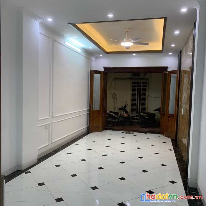 Chính chủ cần bán nhà ngõ 140 trung phụng, quận đống đa, diện tích: 54m2, 5 tầng nhà xây mới, giá: 5,4 tỷ.