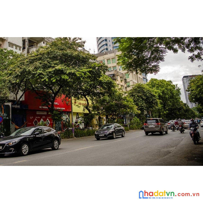 Bán nhà mặt phố huỳnh thúc kháng, lô góc 3 thoáng, 84m2, 63 tỷ