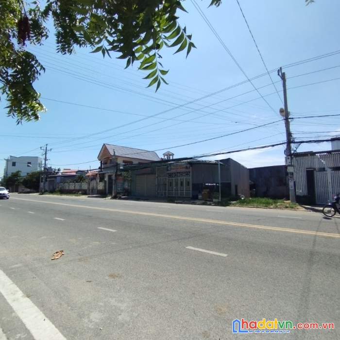 Cần bán gấp đất gần bãi biển ninh chữ , mặt tiền đường trường chinh . sổ sẵn . lh 0964.767.439 ( đức )