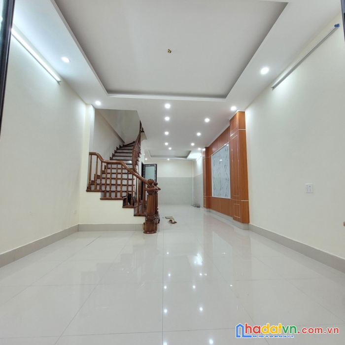 Gia đình cần bán nhà, hoàng hoa thám, 43mx5t, 2 thoáng, nông, ba gác, chỉ 4.72 tỷ.