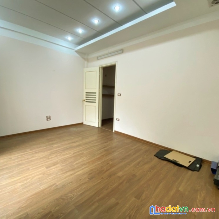 Phạm tuấn tài, dt 55m x 5 tầng, mặt tiền 5m, vỉa hè 3m, 2 làn ô tô, nhỉnh 14 tỷ