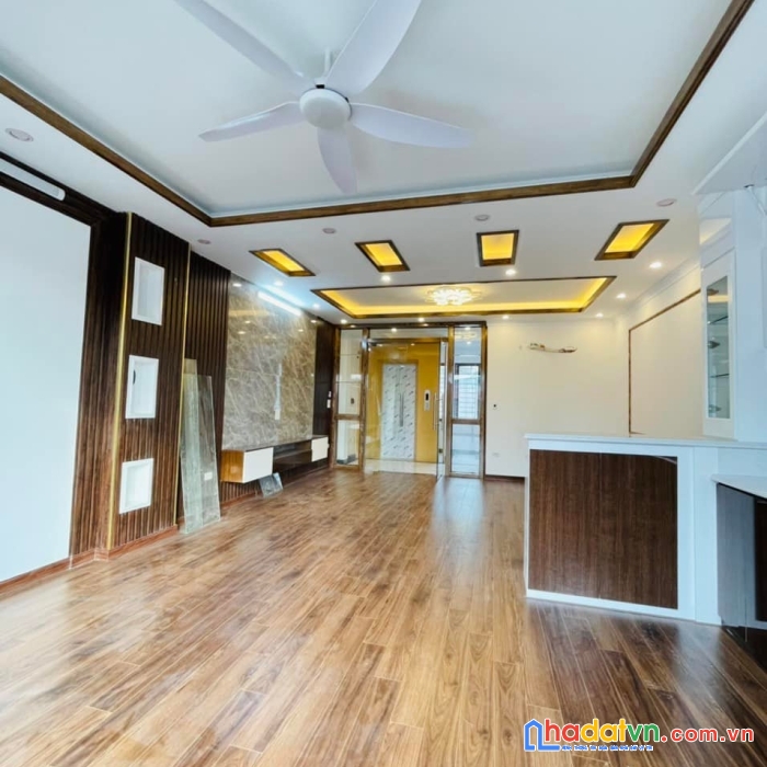 Bán nhà ngõ 319 tam trinh, nhà mới, 6 tầng, thang máy, gara, 10 tỷ. 0983674528
