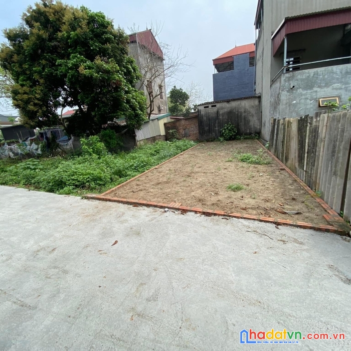 Đất xuân nộn ngon bổ rẻ, ngõ thông, ô tô đỗ tận đất.