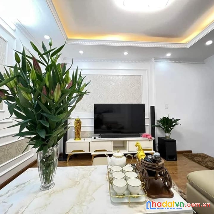 Bán nhà phố nguyễn thị định, cầu giấy 140m, 5 tầng, mt 7m. giá: 42.5 tỷ
