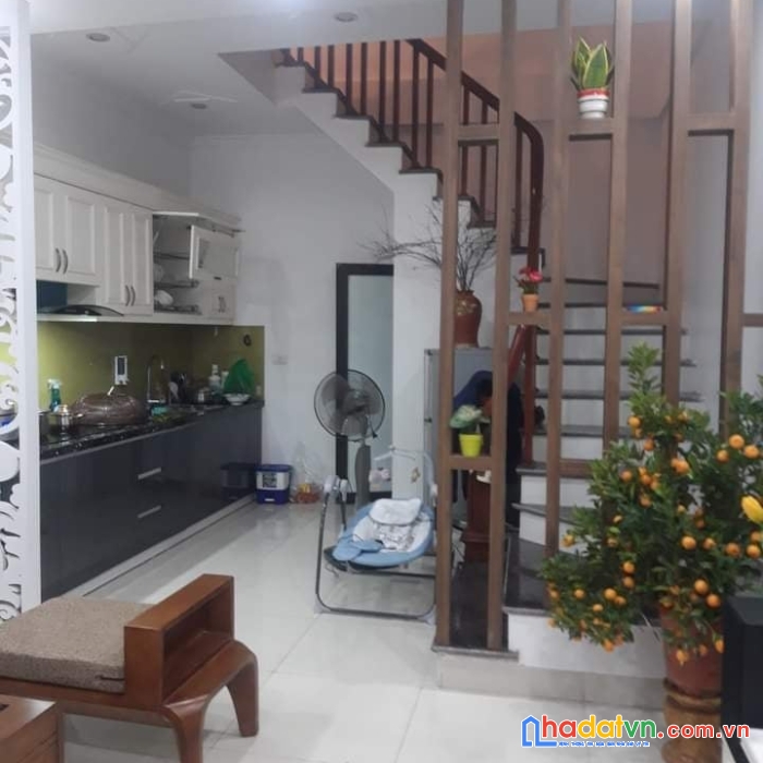 Chính chủ nhờ bán nhà siêu rẻ 5 t 36 m2 3.95 tỷ gần phố nguyễn văn cừ lh em tuấn 0984291441.
 
