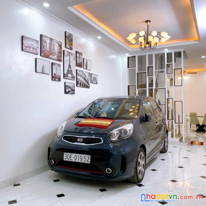 Bán nhà hào nam, ô tô tránh, 96m2 x 5 tầng, 24.5 tỷ