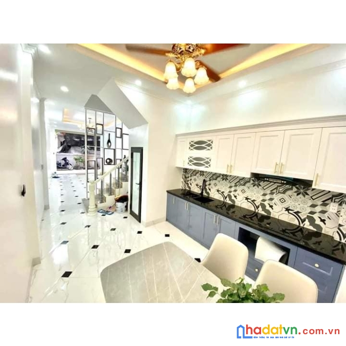 Nhỉnh 5 tỷ sở hữu ngay nhà pháo đài láng 55m2 mặt tiền rộng-gần phố