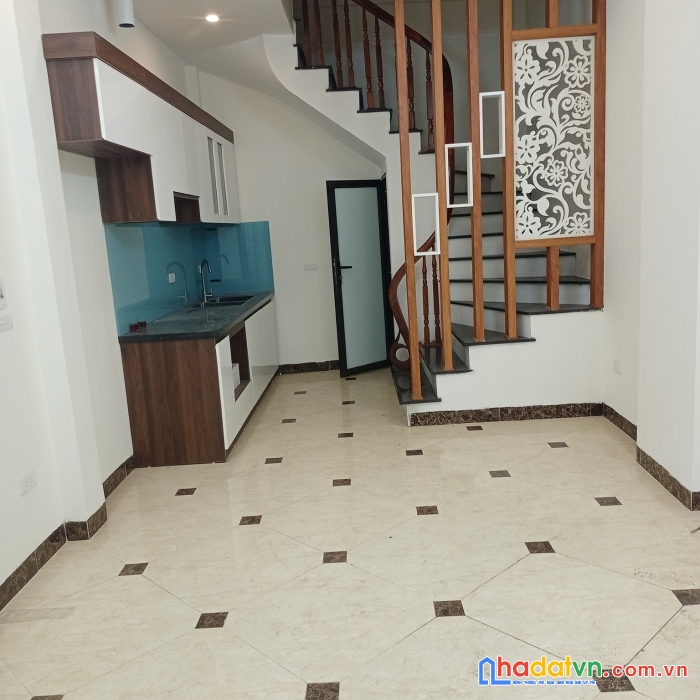 Bán nhà đường đội cấn, vạn bảo, ba đình, 3 gác phi, sát phố, 35mx5t, giá chỉ 4.63 tỷ.