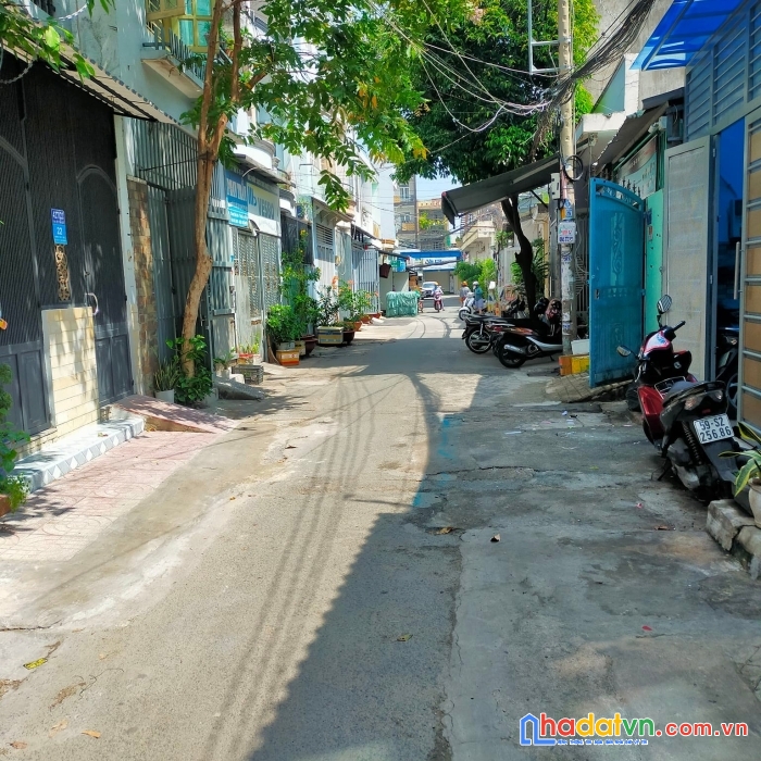 Bán nhà hiếm có mặt tiền gần aeon tân phú, dt: ngang 4m, dài 17m, chỉ 6 tỷ