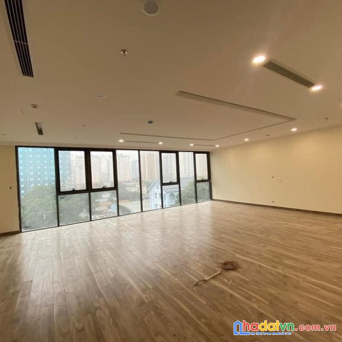 Bán tòa cao cấp 230m2 ,9 tầng phố hoàng ngân, thanh xuân, dòng tiền cho thuê hơn 4 tỷ/năm