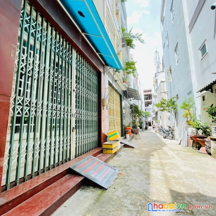 Bán gấp nhà hxh đường tân hương 40m2 -4 tầng  - giá 5.65 tỷ