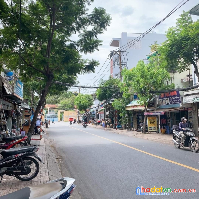 Mặt tiền kinh doanh diện tích 42 m đúc mới 4 tầng  quận 8 dưới 230 triệu/m2