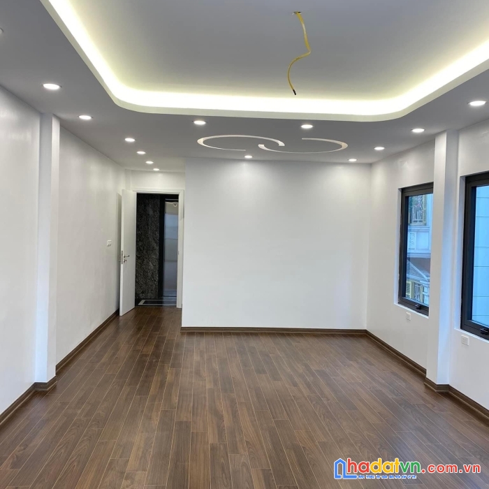 Bán nhà mặt phố tân mai, hoàng mai, lô góc, 7 tầng, thang máy, kinh doanh