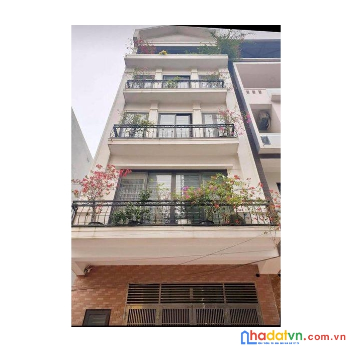 Chính chủ nhờ bán nhà đẹp liễu giai 45m2x5 tầng-3 phòng ngủ-nhỉnh 4 tỷ