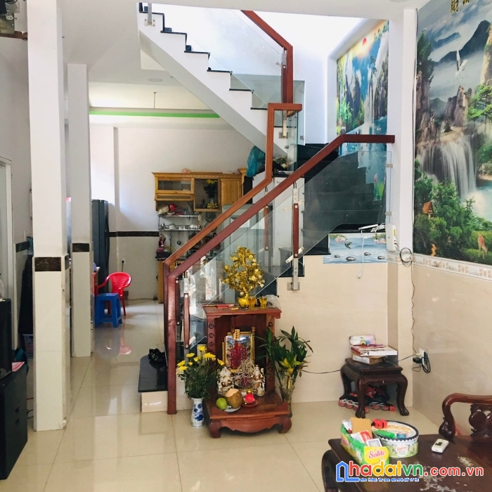 Bán nhà hương lộ 2 , bình tân , 50m2   4 tầng hẻm xe hơi 5,4 tỷ tl