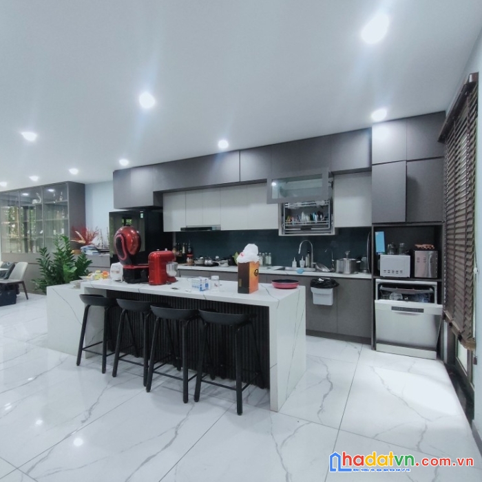 Bán nhà gấp mặt phố lê đức thọ 105m2, 9 tầng, mt 7m, giá 70 tỷ.